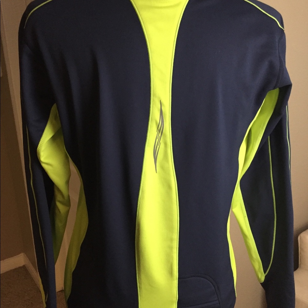Small Mizuno Running - Picture 3 of 5